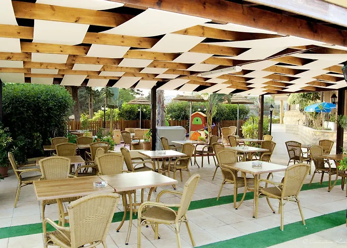 Stamatia Ayía Nápa