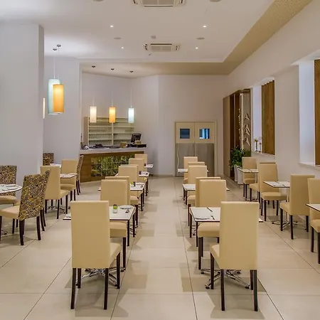 Hotel Stamatia 3*